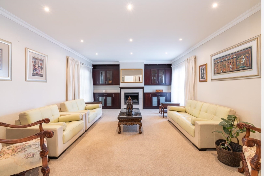 4 Bedroom Property for Sale in Kenilworth Western Cape
